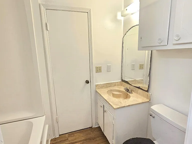 202 Clarence Ray Dr — Photo 6