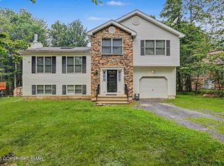 5154 Iroquois St, Tobyhanna, PA 18466