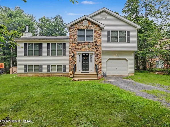 5154 Iroquois St, Tobyhanna, PA 18466