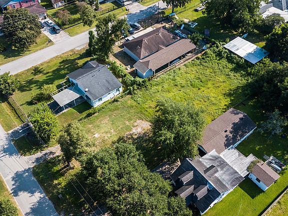 5th image of 9126 Shady Dr