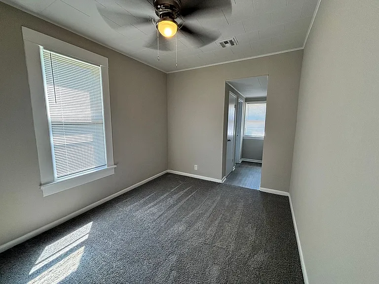 721 E 12th Ave — Photo 12