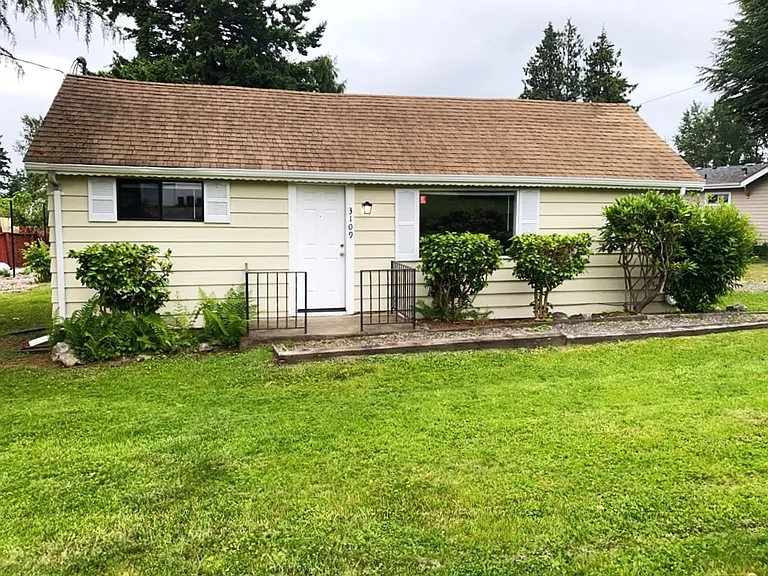 3109 Birchwood Ave — Photo 1