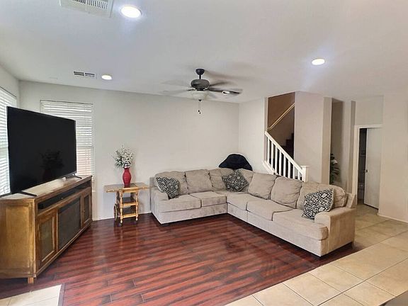 3rd image of 5942 Village Loft St