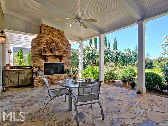 3rd image of 205 Brookings Ln
