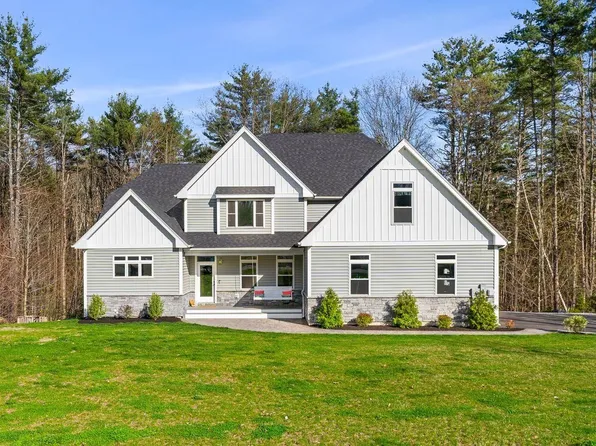10 Indian Rock Road, Bedford, NH 03110
