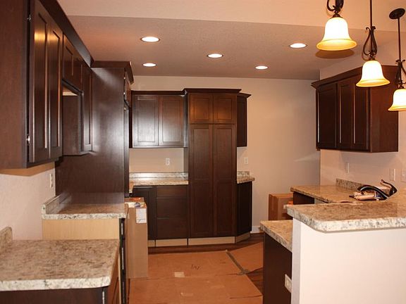 3rd image of 292 Silver Fox Dr S