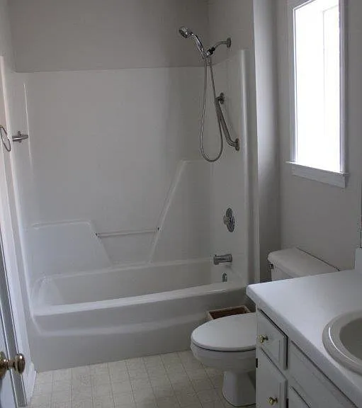 1012 Baywood Rd — Photo 6