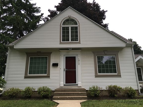 3rd image of 1812 E Gate Pkwy