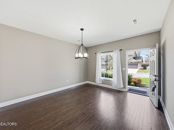 4th image of 2320 Madeline Vine Ln