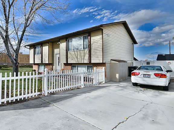 2nd image of 5586 W Highwood Dr