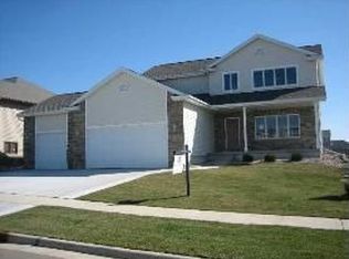 410 Skyview Dr, Waunakee, WI 53597