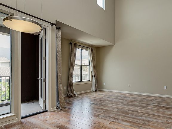 2nd image of 130 White Oak Aly