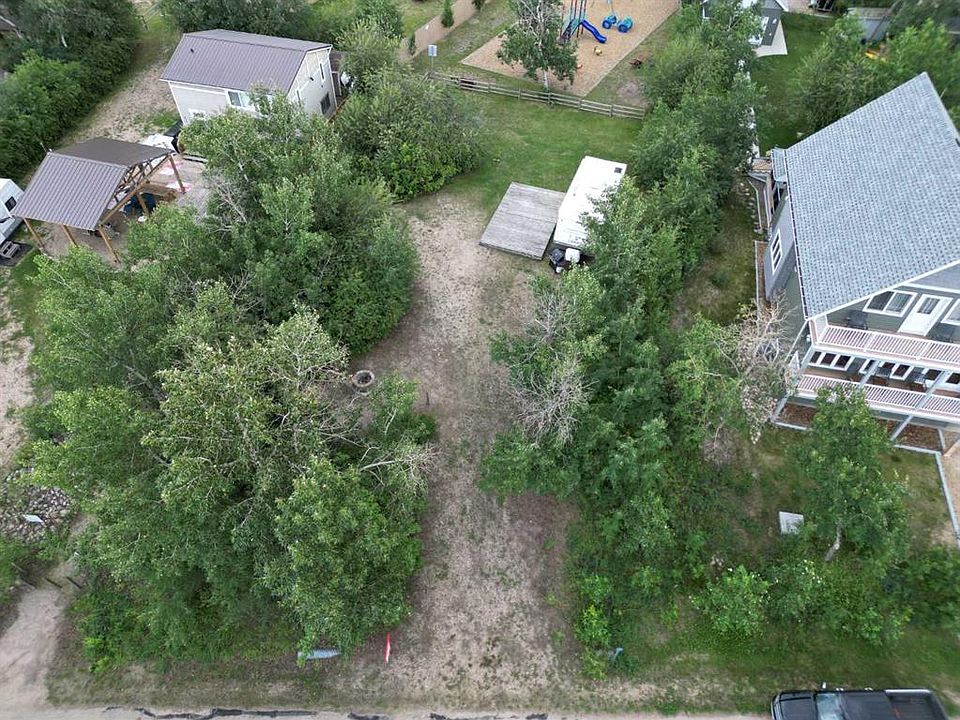 1st image of 33 Sunset Lane Rural Stettler #6
