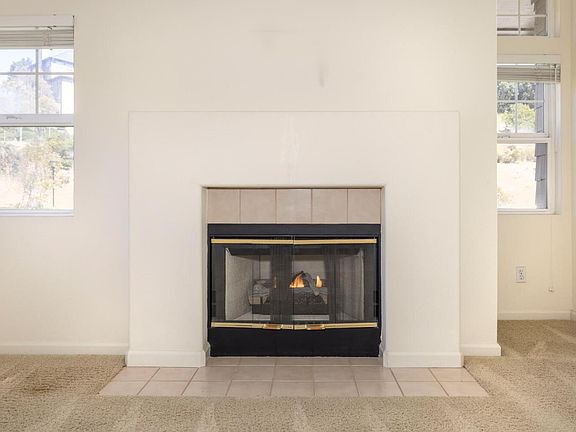 5th image of 334 Callippe Ct