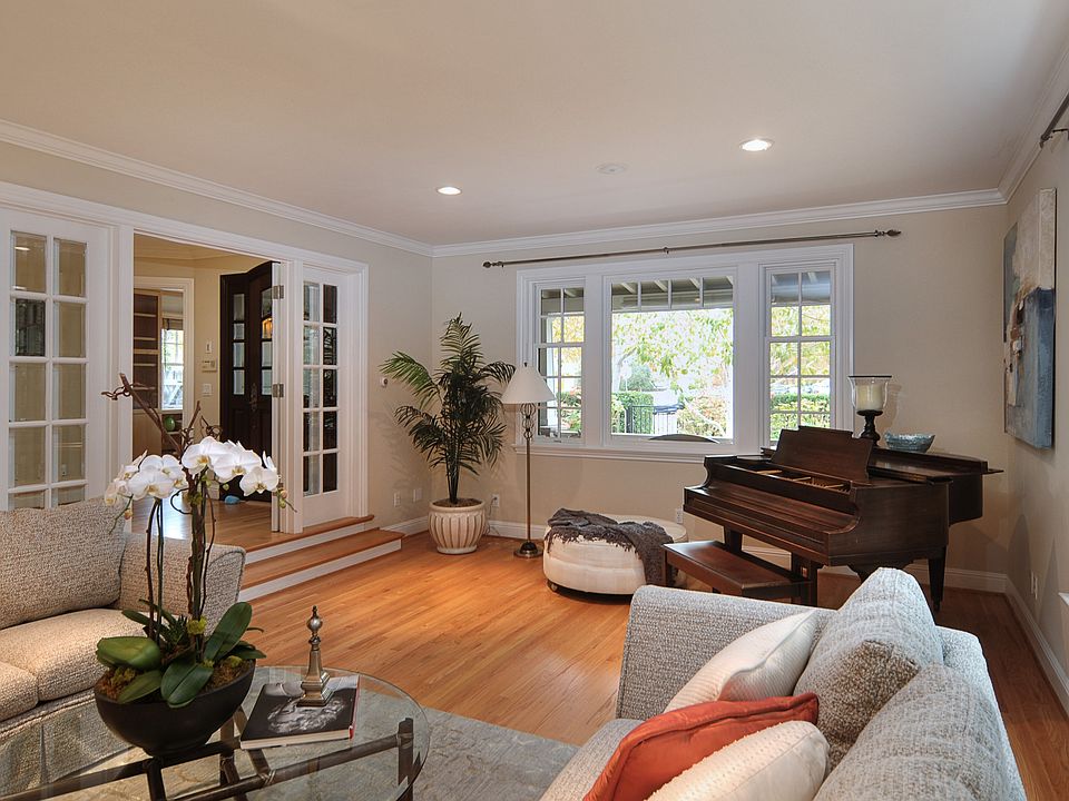 1st image of 2091 Park Blvd