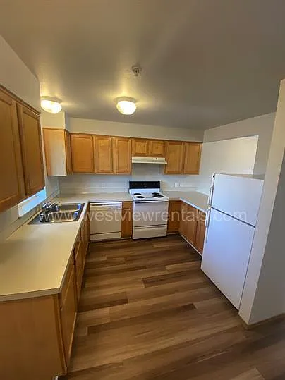 135-139 Prince Ave — Photo 38