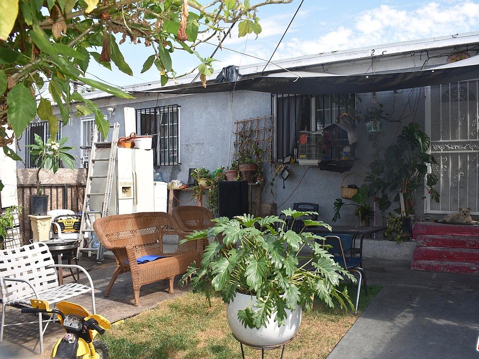 1st image of 2253 E 95th St