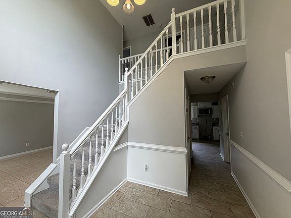2nd image of 3522 Poplar Shls