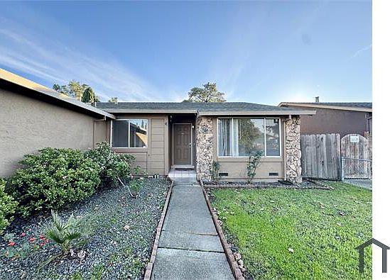3rd image of 73 Chipman Ln