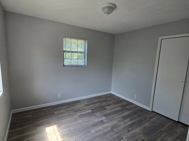 511 Claiborne St — Photo 15