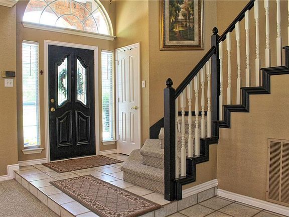 3rd image of 3824 Misty Glen Ct