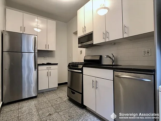 Rented by Sovereign Associates | media 6