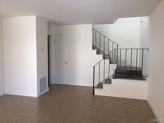 3rd image of 1401 Forest Glen Dr