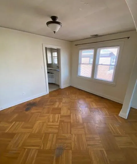 116 Wiltshire Ave #4 — Photo 5