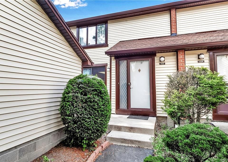 1st image of 1103 Charlesgate Cir