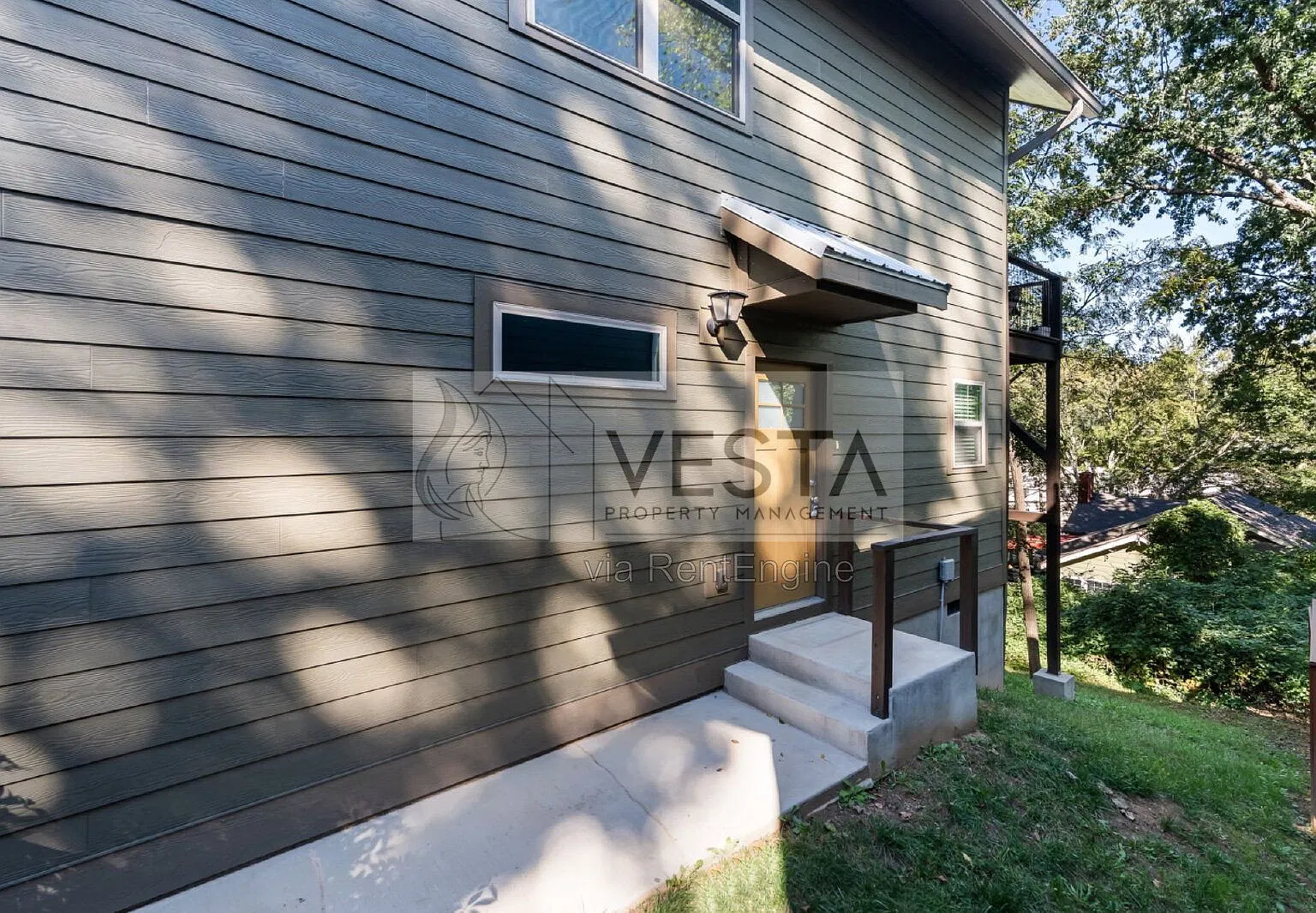 1 bed, 1.0 bath, 889 sqft, $1,675 — Photo 3
