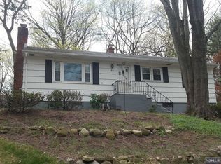 187 Oakridge Rd, Hillsdale, NJ 07642