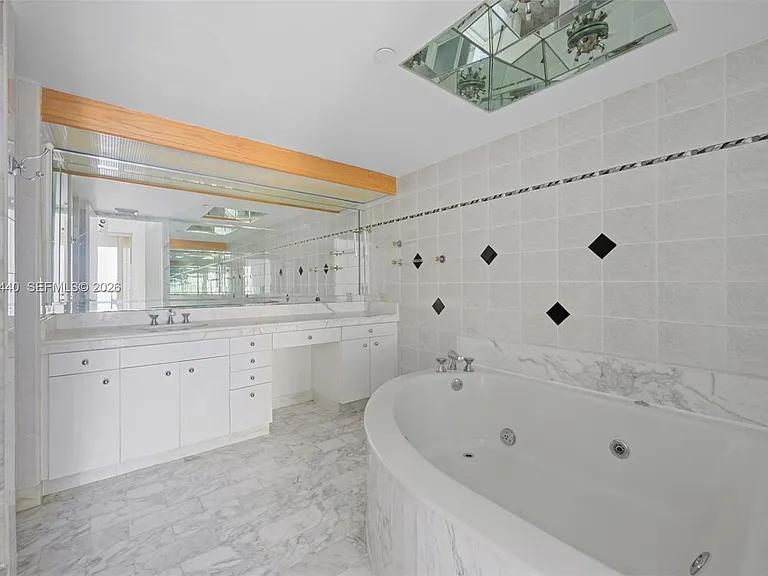 19355 Turnberry Way #15G — Photo 20