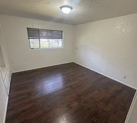 5th image of 3356 Cypress Ave