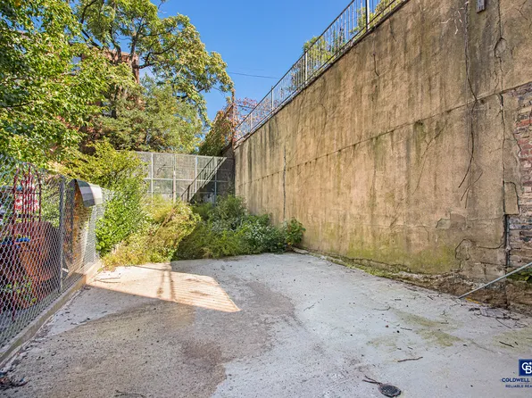 515 1/2 East 118th Street image 22 of 22