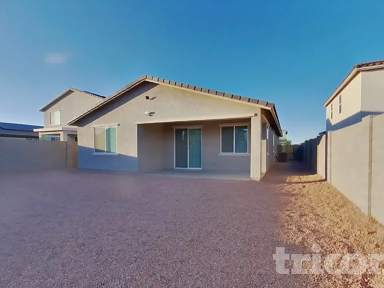 17852 W Daley Ln — Photo 16