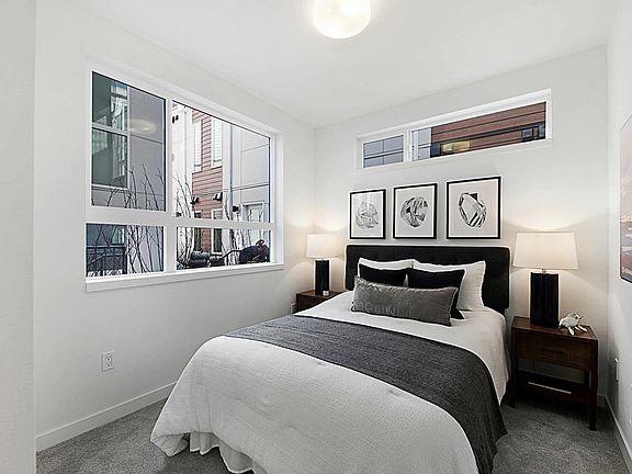 5th image of 7524 15th Ave NW #E