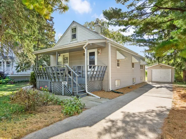 309 E Naperville Rd, Westmont, IL 60559