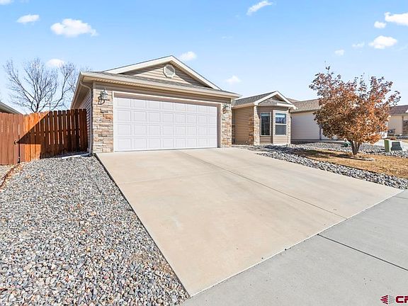 2nd image of 1515 Animas Street