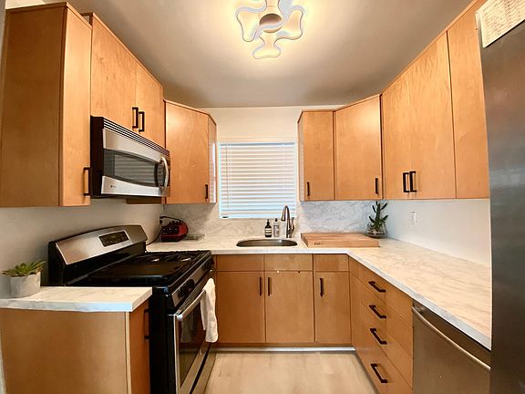 2nd image of 418 Euclid Ave APT 3B