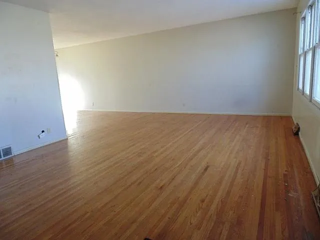 1110 Kingston Ave — Photo 3