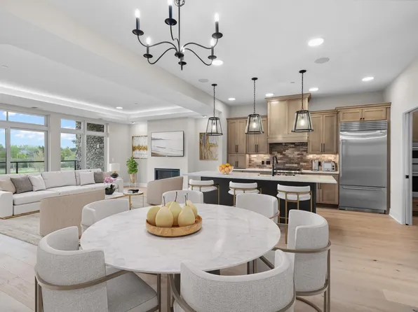 1 Hill Farm Rd #205, Saint Paul, MN 55127