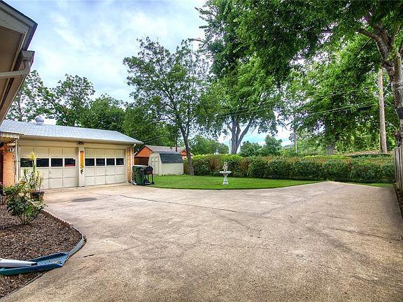 5th image of 3420 Urban Dr
