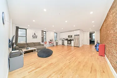 900 Riverside Drive, #3R