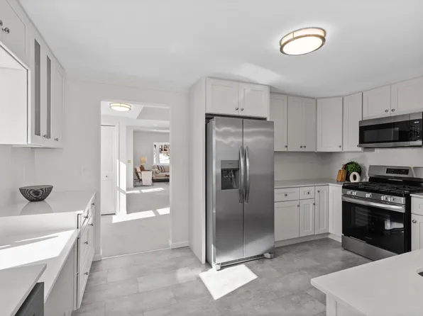 4241 Yosemite Ave S, Saint Louis Park, MN 55416