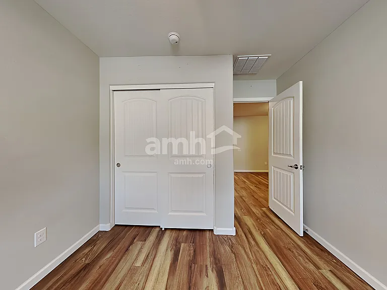 20732 W Thomas Rd — Photo 21