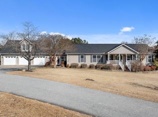 120 Mockingbird Ln, Spring Lake, NC 28390