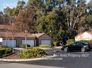 9 Bluff Ct, Hercules, CA 94547
