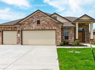 7712 Bogie Ln, Navasota, TX 77868