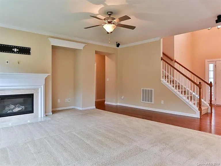 9716 Ravenscroft Ln NW — Photo 13