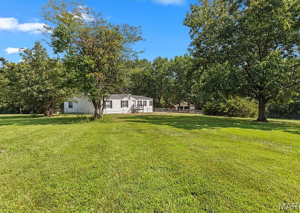 1st image of 160 Wisteria Ln